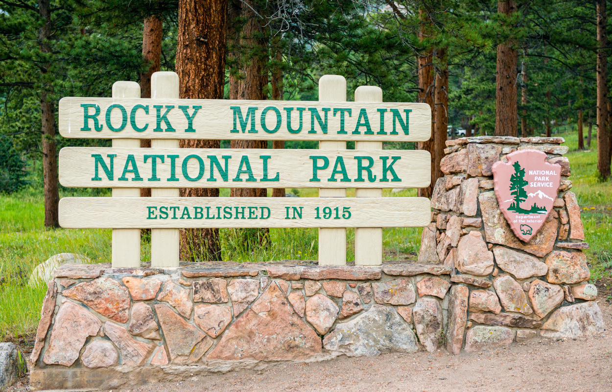Entrance sign to Rocky Mountain National Park